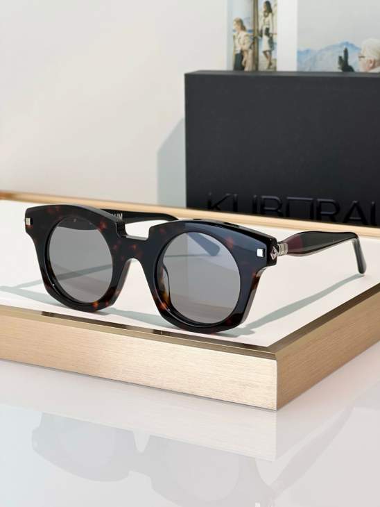 Picture of Kuboraum Sunglasses _SKUfw70683801fw